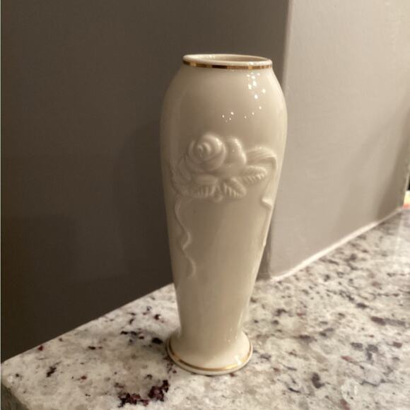 Lenox Rosebud Vase - Picture 1 of 4